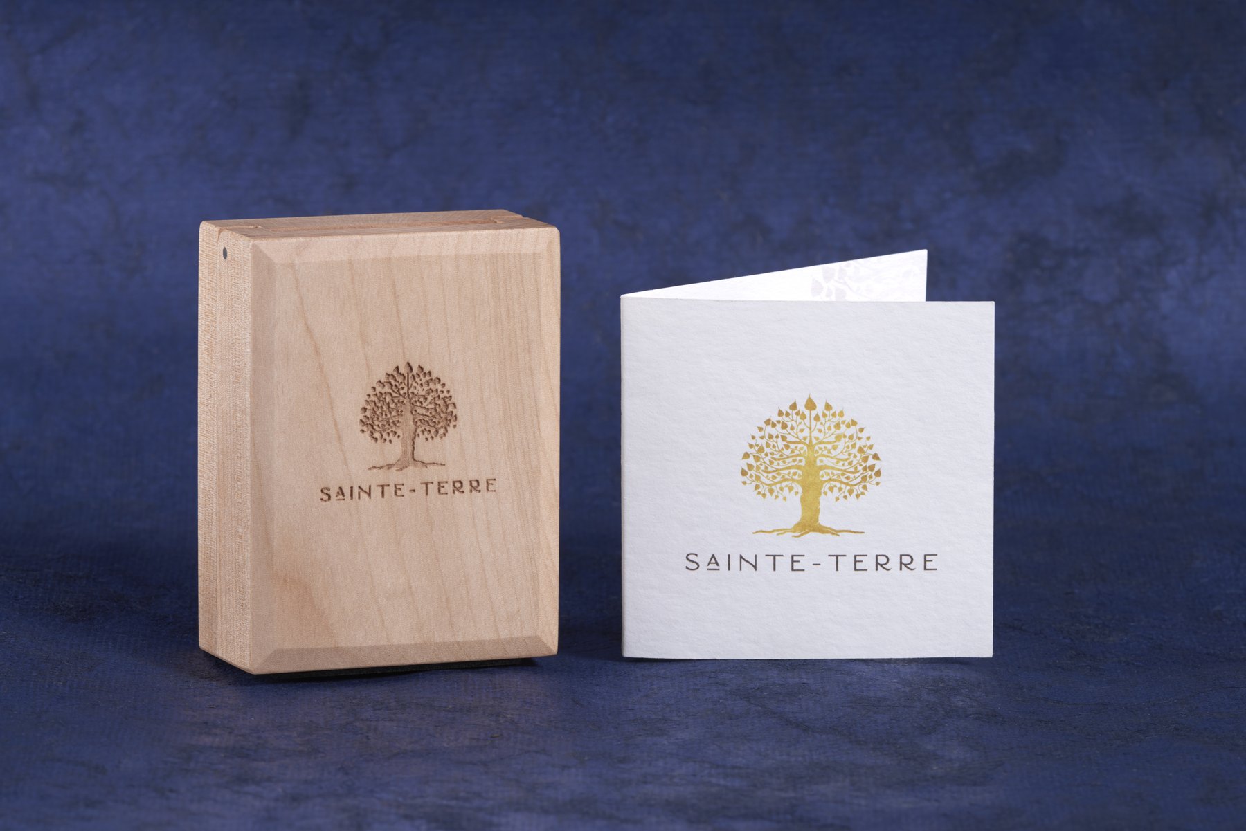 The wooden box and folded inspiration card